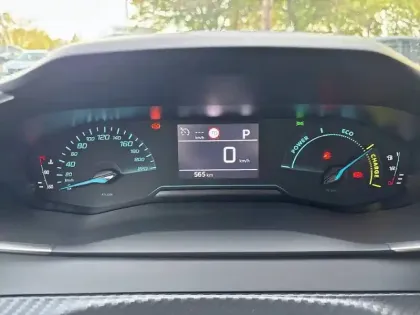 Photo 9 Peugeot 208  Hybrid 110 ch e-DCS6