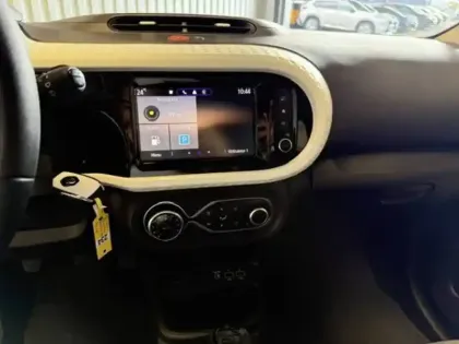 Photo 13 Renault Twingo  III SCe 65