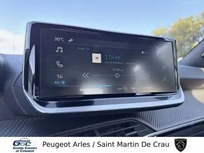 Photo 16 Peugeot 2008  PureTech 100 S&S BVM6