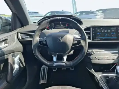 Photo 8 Peugeot 308  BlueHDi 130ch S&S BVM6