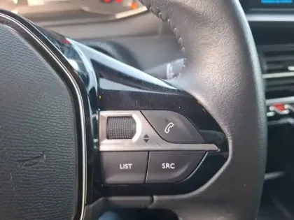 Photo 17 Peugeot 208  PureTech 100 S&S BVM6
