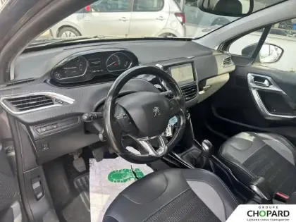 Photo 7 Peugeot 2008  1.2 PureTech 110ch S&S BVM5