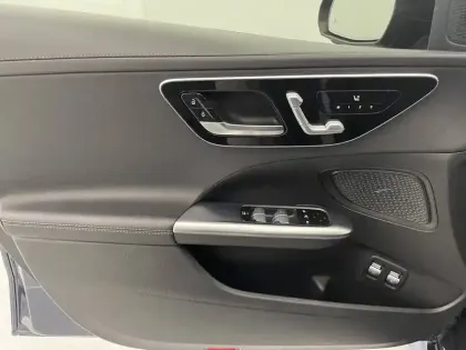 Photo 27 Mercedes Classe C  Break 300 e 9G-Tronic e-Hybrid EQ