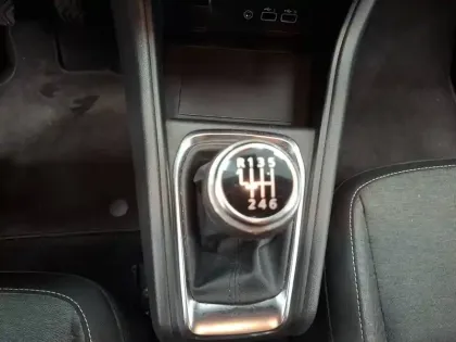 Photo 24 Renault Captur  TCe 90