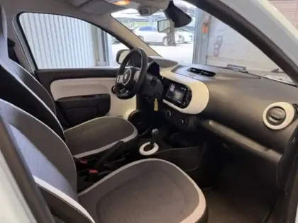 Photo 13 Renault Twingo  III E-Tech
