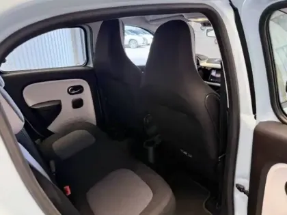 Photo 36 Renault Twingo  III E-Tech