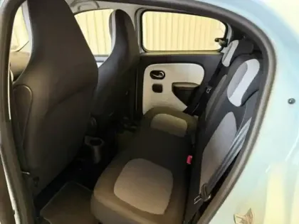 Photo 40 Renault Twingo  III E-Tech