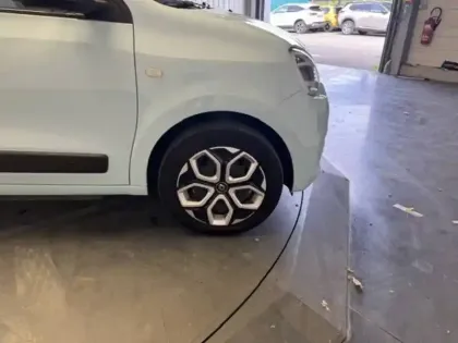 Photo 14 Renault Twingo  III E-Tech