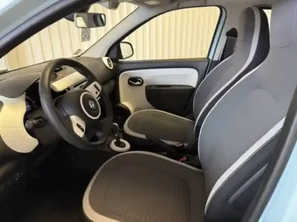 Photo 38 Renault Twingo  III E-Tech
