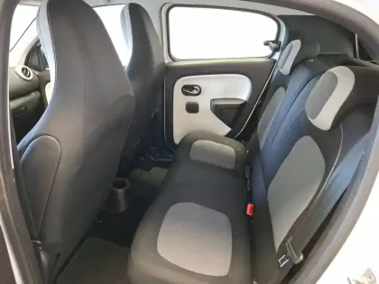 Photo 17 Renault Twingo  III E-Tech