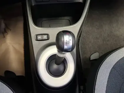 Photo 36 Renault Twingo  III E-Tech