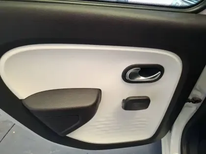 Photo 18 Renault Twingo  III E-Tech