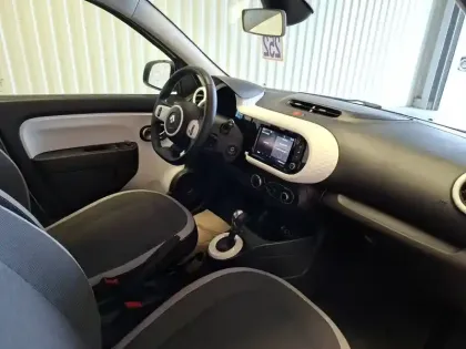 Photo 11 Renault Twingo  III E-Tech