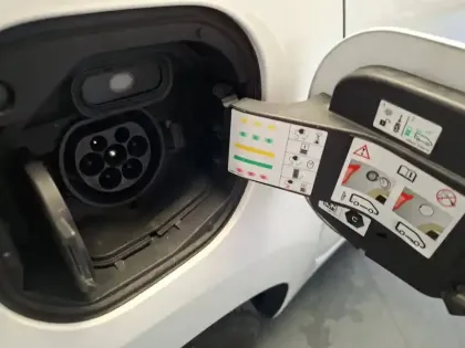 Photo 21 Renault Twingo  III E-Tech