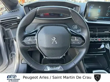 Photo 12 Peugeot 208  PureTech 100 S&S BVM6