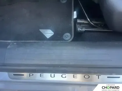 Photo 12 Peugeot 208  PureTech 100 S&S EAT8