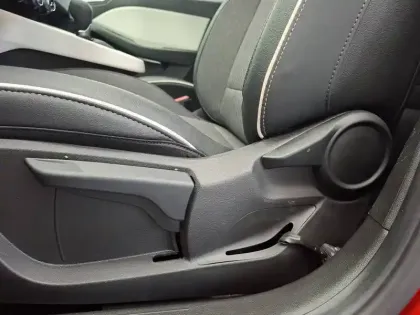 Photo 14 Renault Clio  E-Tech full hybrid 145