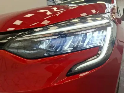 Photo 19 Renault Clio  E-Tech full hybrid 145