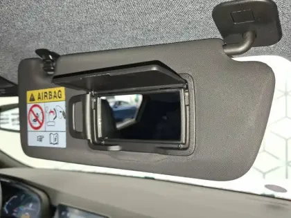 Photo 39 Renault Clio  E-Tech full hybrid 145