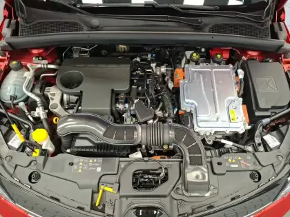 Photo 18 Renault Clio  E-Tech full hybrid 145