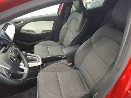 Photo 10 Renault Clio  E-Tech full hybrid 145