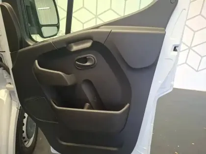 Photo 11 Renault Master  CC TRAC F3500 L3 BLUE DCI 145 EURO VI