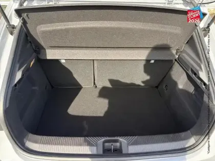 Photo 28 Renault Clio  1.8 E-Tech 160ch full hybrid Techno