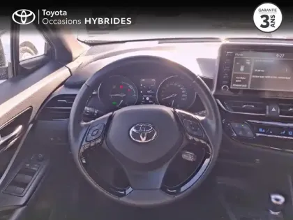 Photo 8 Toyota C-HR  1.8 Hybride 122ch Dynamic Ultimate E-CVT