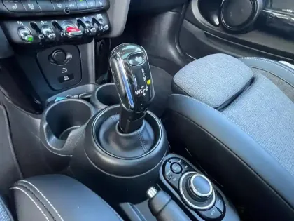 Photo 10 Mini Mini  Cooper 136ch Edition Premium Plus BVA7