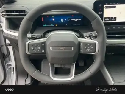 Photo 8 Jeep Compass  1.6 Turbo T4 225ch e-Hybrid Plug-in First Edition BVR7