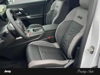 Photo 10 Jeep Compass  1.6 Turbo T4 225ch e-Hybrid Plug-in First Edition BVR7