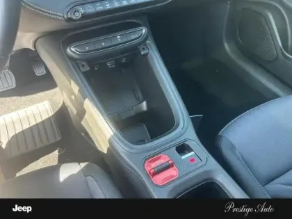 Photo 12 Jeep Avenger  1.2 Turbo T3 110ch e-Hybrid Summit BVR6