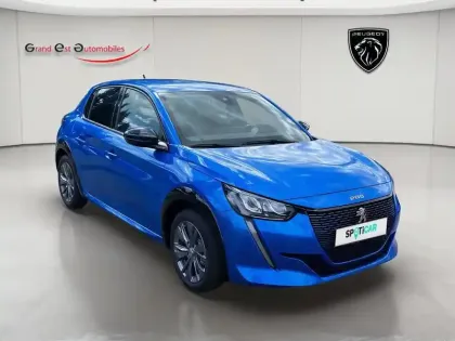 Photo 7 Peugeot 208  e- 136ch Style