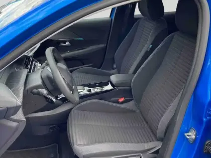 Photo 10 Peugeot 208  e- 136ch Style