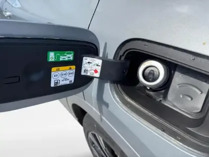 Photo 12 Ford Kuga  2.5 Duratec 180ch Hybrid FlexiFuel ST-Line X Powershift
