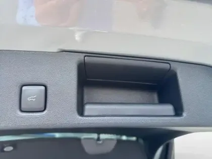 Photo 10 Ford Kuga  2.5 Duratec 180ch Hybrid FlexiFuel ST-Line X Powershift