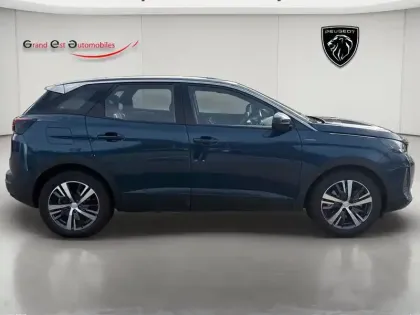 Photo 6 Peugeot 3008  Plug-in Hybrid 225ch Active Pack e-EAT8