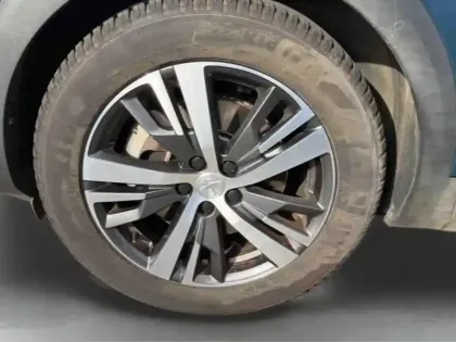 Photo 9 Peugeot 3008  Plug-in Hybrid 225ch Active Pack e-EAT8