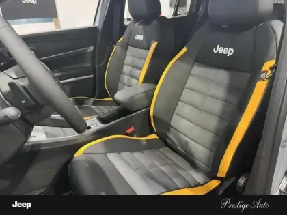 Photo 8 Jeep Avenger  1.2 Turbo T3 145ch MHEV The North Face BVR6 4xe