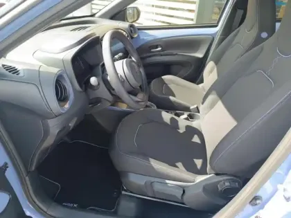 Photo 13 Toyota Aygo X  116h Graphic