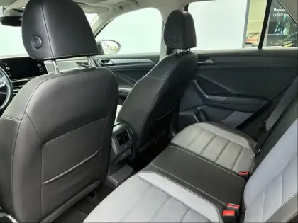 Photo 8 Volkswagen T-roc  1.5 TSI EVO 150ch Style Exclusive DSG7
