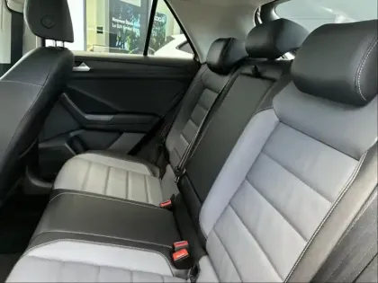 Photo 9 Volkswagen T-roc  1.5 TSI EVO 150ch Style Exclusive DSG7