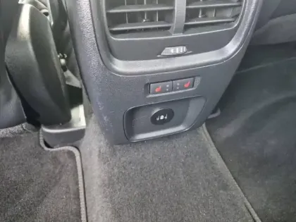 Photo 11 Ford Kuga  2.5 Duratec 190ch FHEV E85 Vignale BVA