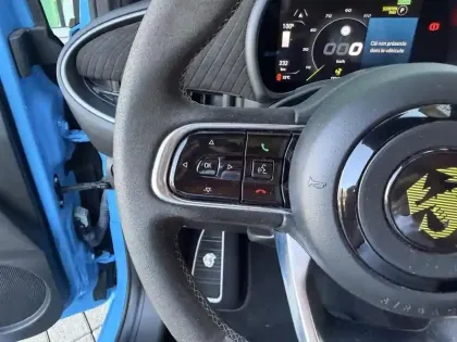 Photo 14 Abarth 500  e 155ch Scorpionissima