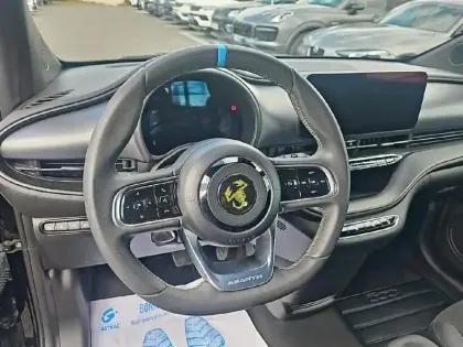 Photo 12 Abarth 500  e 155ch 42kWh Pack 4cv