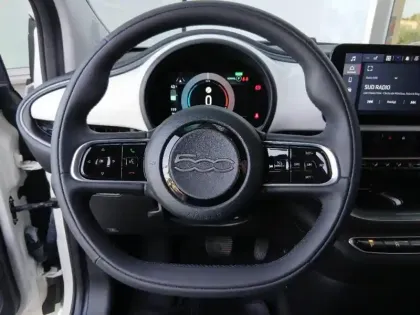 Photo 12 Fiat 500  e 118ch MY23