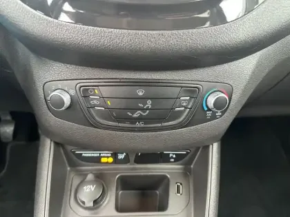 Photo 14 Ford Tourneo Courier  1.0E 100ch Titanium