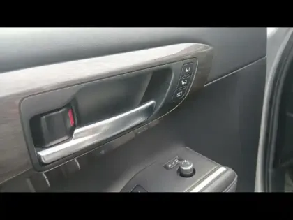 Photo 14 Toyota Highlander  2.5 Hybrid 248ch Design Business AWD-I MY22