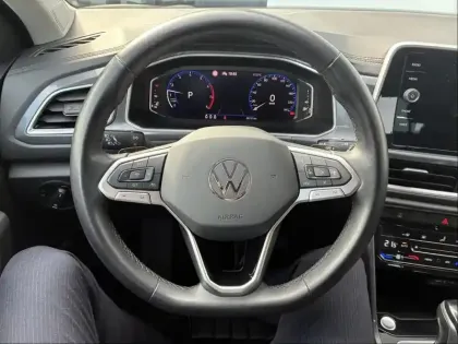 Photo 13 Volkswagen T-roc  1.5 TSI EVO 150ch Style DSG7