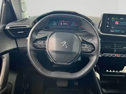 Photo 12 Peugeot 2008  e- 136ch Allure